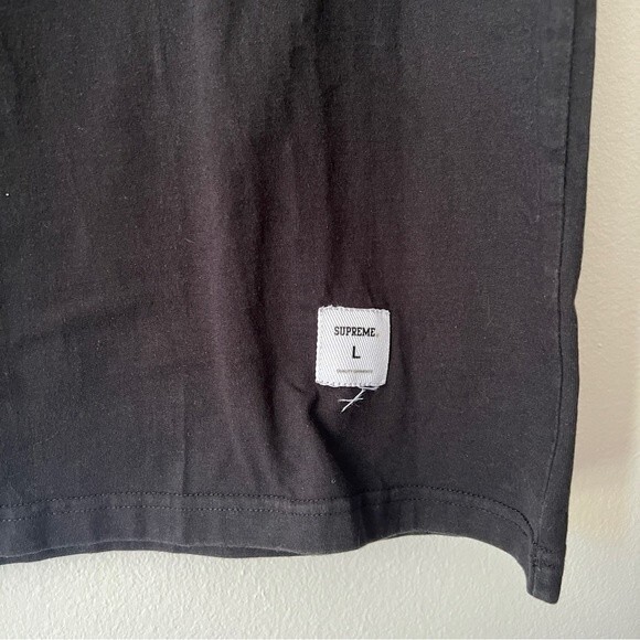 Supreme Printed Arc S/S Tee in Black - Picture 6 of 11